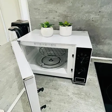 Superbe Duplex Design Neuf 2 Chambres, Climatise Confort, Facile D,acces Stationnement Gratuit * Marseilles