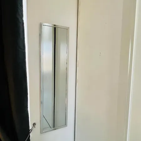 Apartment Superbe Duplex Design Neuf 2 Chambres, Climatise Confort, Facile D,acces Stationnement Gratuit
