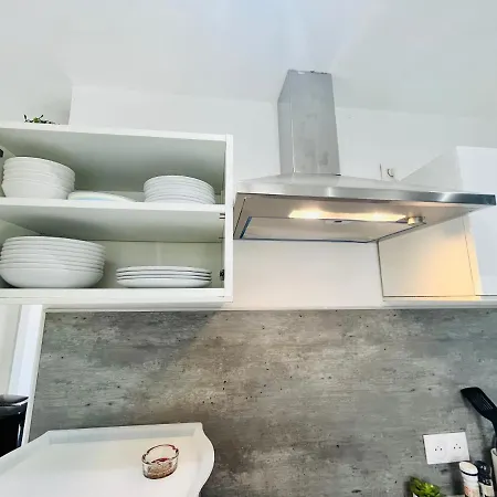 Superbe Duplex Design Neuf 2 Chambres, Climatise Confort, Facile D,acces Stationnement Gratuit Marseille