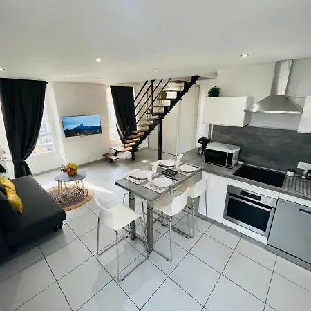 Superbe Duplex Design Neuf 2 Chambres, Climatise Confort, Facile D,acces Stationnement Gratuit Marseille