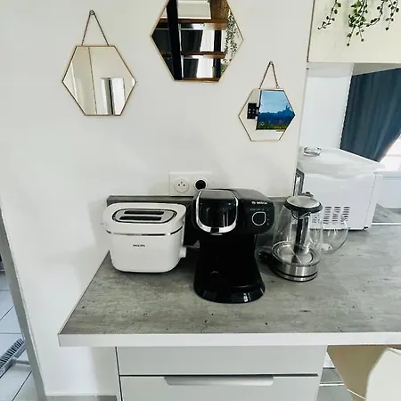 Apartment Superbe Duplex Design Neuf 2 Chambres, Climatise Confort, Facile D,acces Stationnement Gratuit *